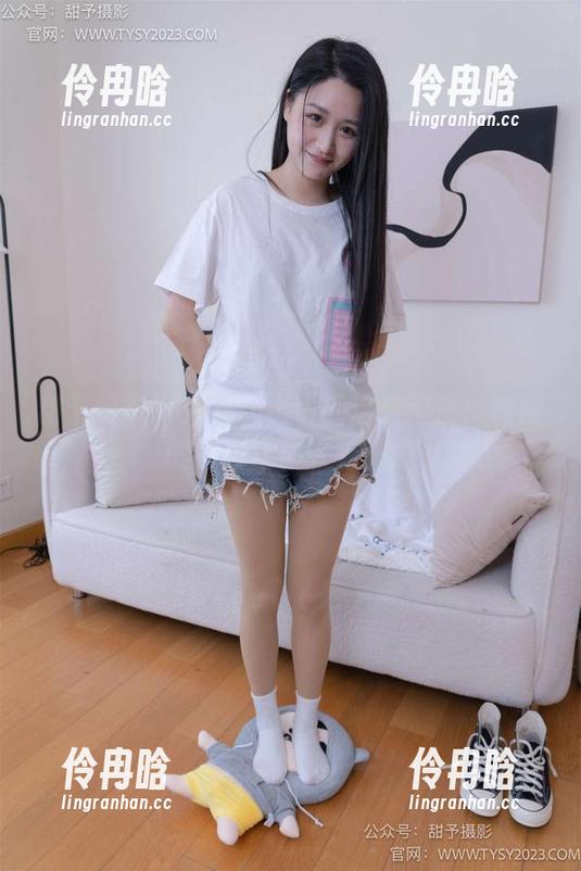 甜予摄影-璇璇 甜予摄影 - 修女服也可以这么俏皮!璇璇的图包让你大吃一惊