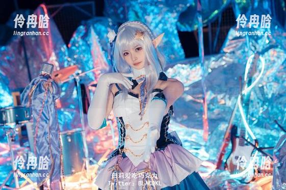 白莉爱吃巧克力 白莉爱吃巧克力的神秘作品:图片中藏着很多让人遐想的秘密