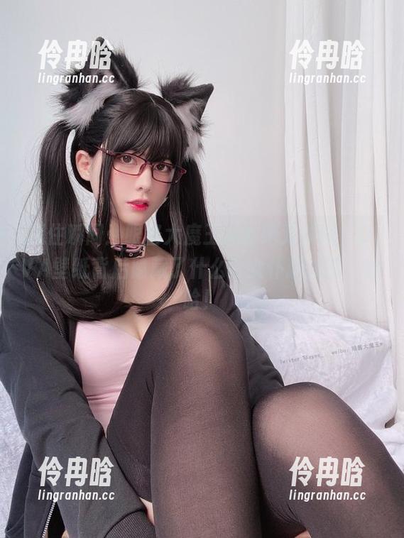 眼酱大魔王w 抓住瞬间:眼酱大魔王w的绝对领域,D.VA壁纸背后隐藏了什么?女仆新技能?哈哈!