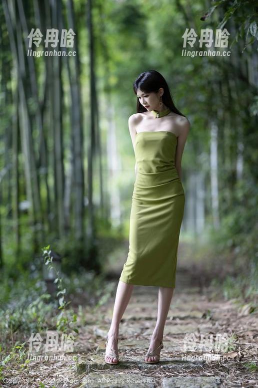 秀人网-南初妹妹 秀人网 - 无圣光风格的南初妹妹和服图集,让人忍不住想多看几眼,有点小迷人