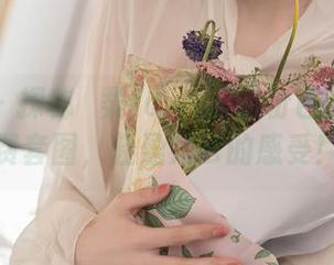 秀人网 – 探秘媃柔rourou的粉色空间：免费套图，轻盈如云的感受！