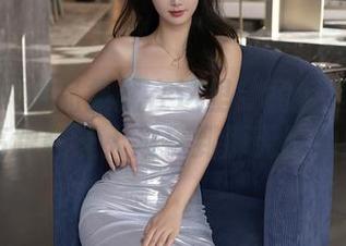 秀人网 – 作品集就在这里！孟狐狸FoxYini的高跟鞋让人窥探到那无形的魅力。