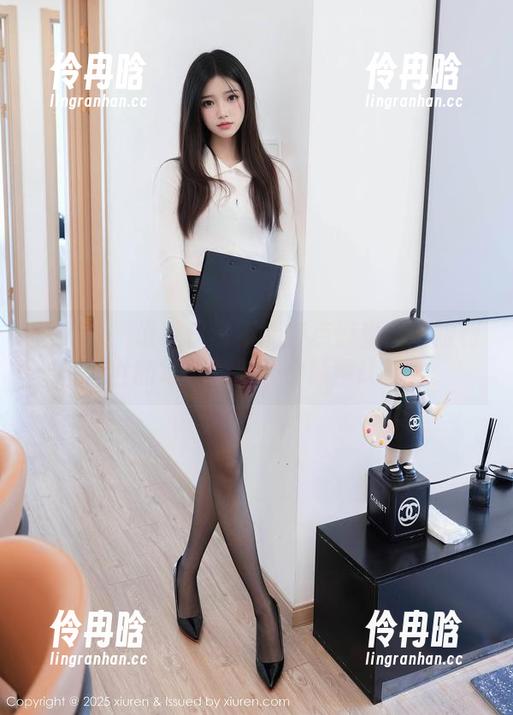 秀人网-抖娘利世 秀人网 - 谁说日常不能有点惊喜?抖娘利世的写真图册让你颠覆认知