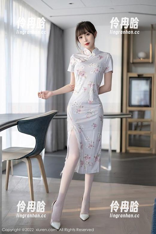 秀人网-曦宝儿 秀人网 - 高清写真:曦宝儿和浴缸里的水花故事