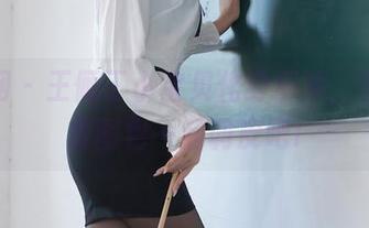 秀人网 – 王俪丁小宝贝化身厨娘，快来免费图包一起调皮吧!