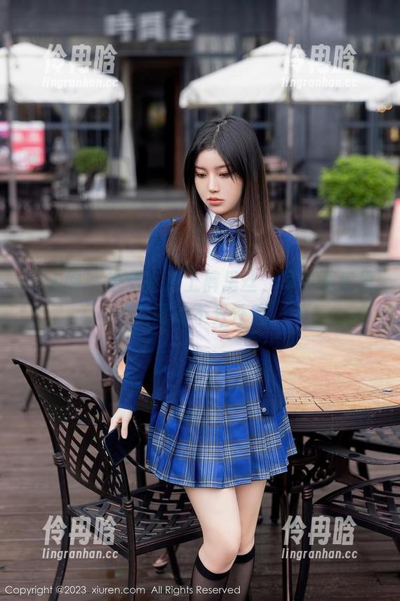 秀人网-甜妮 秀人网 - 当甜妮遇上裤里丝,写真图包里暗藏的不只性感