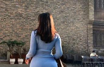微密圈 – 哦，童小芯的内衣私拍原图，透着点朦胧感，也许内心都有点小期待？
