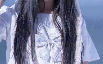 意想不到！米线线sama写真中的紫色小恶魔让我想了很多…