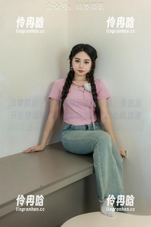 绮梦摄影-子涵 绮梦摄影 - 子涵高跟鞋美图合集,虽然我只会穿运动鞋,但那份美丽让我心跳加速。