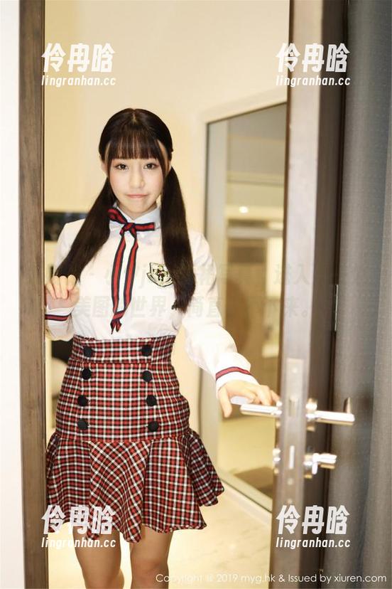 美媛馆-小夕juju 美媛馆 - 小夕juju短裙写真,进入另一个美图的世界,简直停不下来。