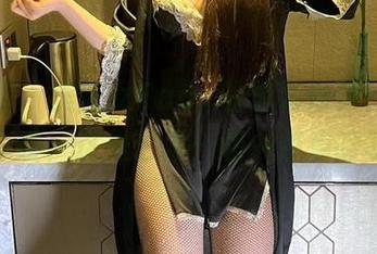 微密圈 – 美邵女Baby的泳装合集：这不是泳装，这是艺术…和一点点暧昧！