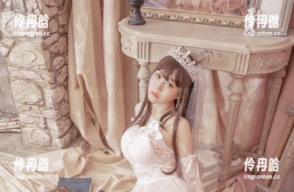 脱尾巴Mizuki 空姐风采尽显:脱尾巴Mizuki的作品套图,感受高空的悸动