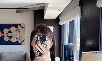 微密圈 – 精选写真集：脸红Dearie的今天秀不秀？眉毛随便一挑就是个故事。