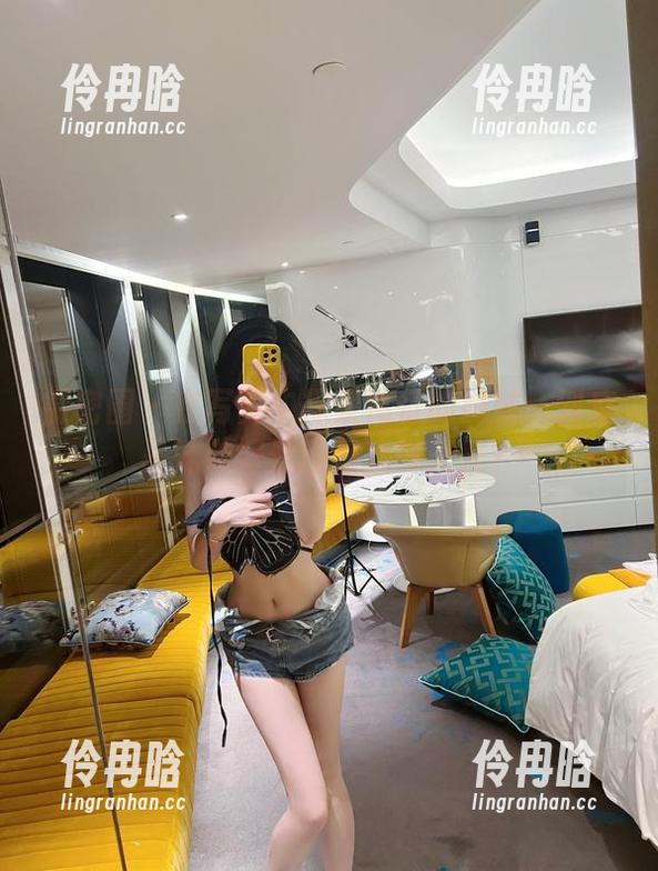 葛征 微密圈 - 在写真中探索葛征的妹妹:到底是妹妹好看还是我眼光差?