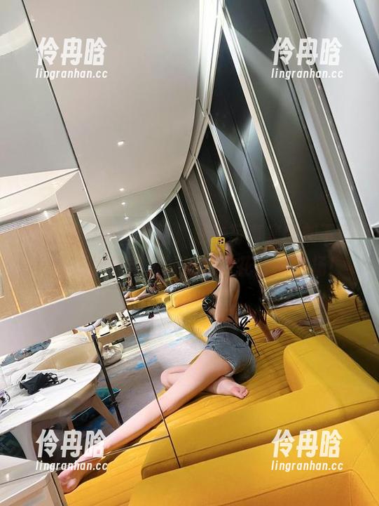 葛征 微密圈 - 跟着葛征,泳衣写真集即刻下载!让二次元与游泳池的水花一同飞扬!