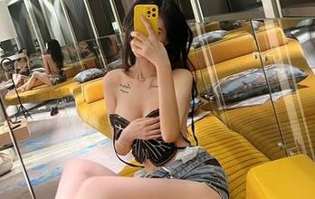 微密圈 – 运动白袜加持，葛征的全套原图瞬间就让我想到了夏天的意境