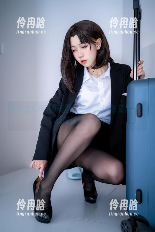 蓝小沂KiKi 蓝小沂KiKi的美图:当小恶魔与艾什撞上,下载时请自备纸巾!