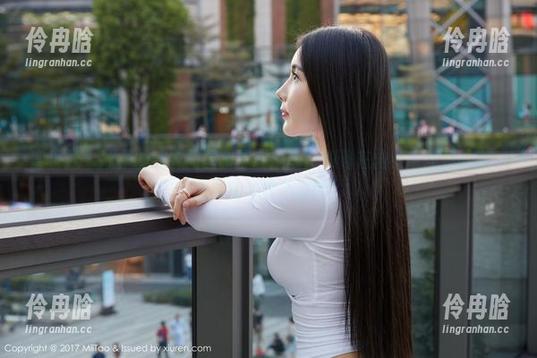 蜜桃社-冰露 蜜桃社 - 冰露的连衣裙图集下载指南:如何在幽默中找到时尚,简单得不要不要的!