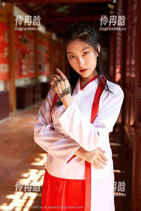 蜜桃社-桃乃香Tina 蜜桃社 - 桃乃香Tina修女的低语:那些不言而喻的作品,下载趋势,谁能抵挡?