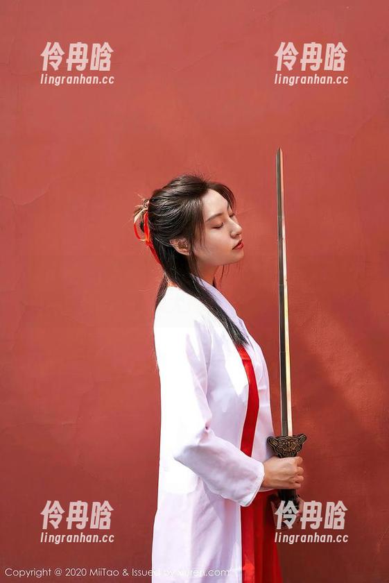 蜜桃社-美绪 蜜桃社 - 开泡沫派对:美绪的浴缸私房图集大揭秘!