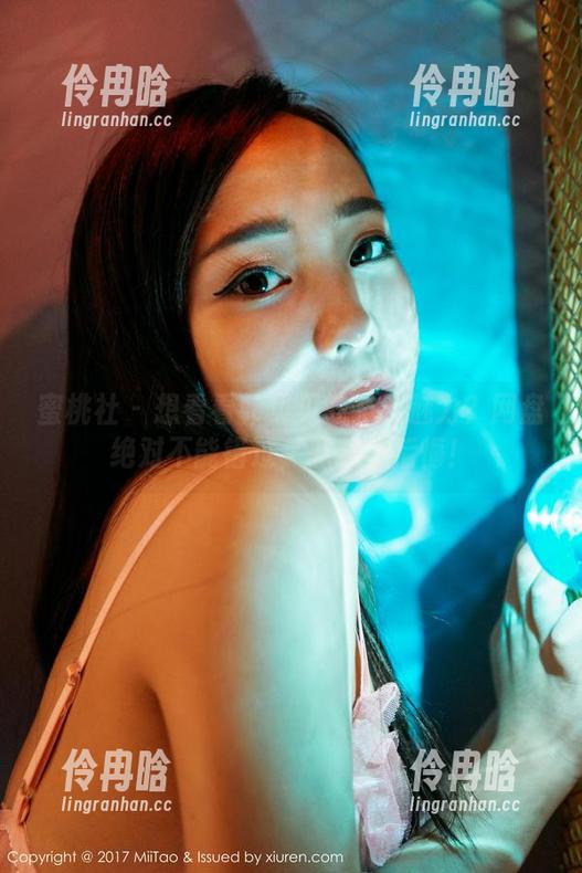 蜜桃社-韩贝贝 蜜桃社 - 想看看韩贝贝的豹纹魅力?网盘绝对不能错过,下载不后悔!
