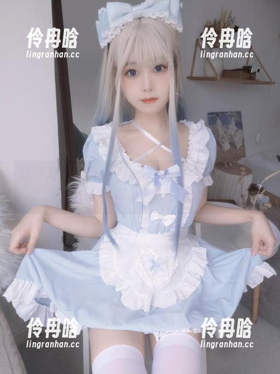 蜜汁猫裘 竞泳写真曝光,蜜汁猫裘在水中的优雅,真让人怀疑她是不是鱼呢?