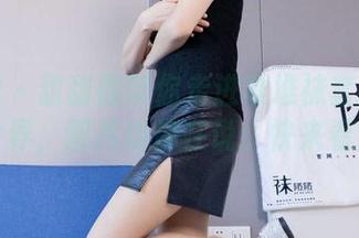 袜啵啵 – 甜甜圈带你走进堆堆袜套的私拍世界，图片仿佛在说：快来看！