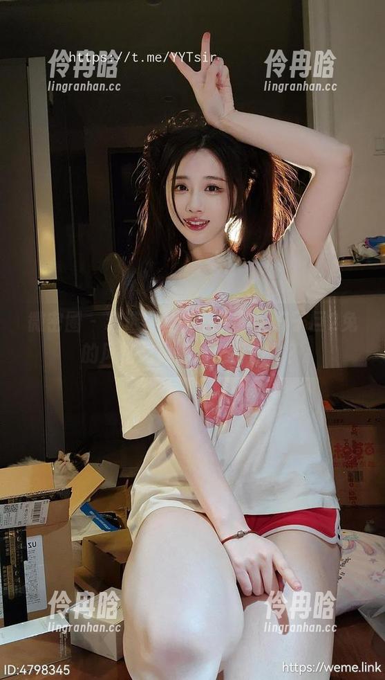 轩子巨2兔 微密圈 - 精选黑丝诱惑图集,轩子巨2兔的风格总是那么出乎意料?