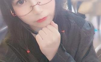 逐月Su少女的原图魔法，一张壁纸竟让我的脸红了！