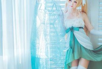 在线捞金鱼yui，吊带作品带你逆袭油腻生活！