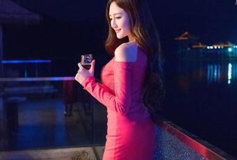 青豆客 – 谭晓彤套装：穿上它，这一天就变得神奇起来！图片更新！