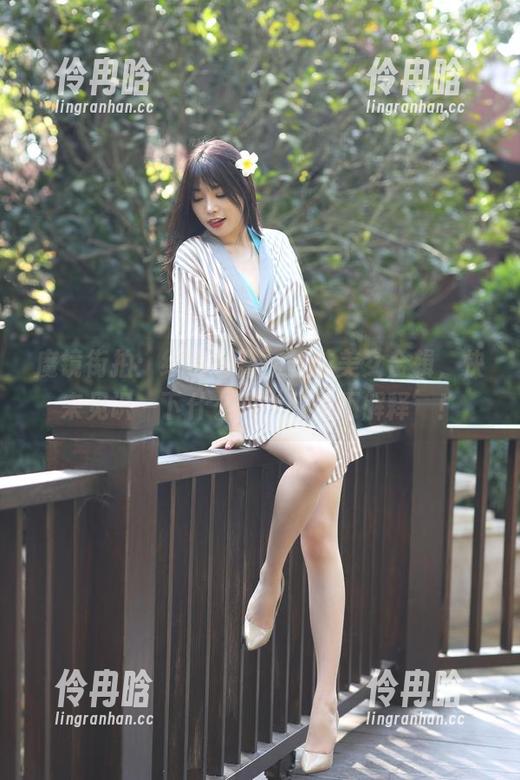 魔镜街拍 魔镜街拍:绿色包臀裙丝袜美女合辑,快来见识一下什么叫‘时尚不解释’!