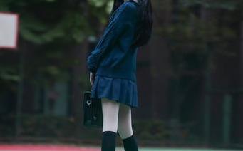 探秘鹿八岁baby无圣光的图集，星穹铁道上的卡芙卡魅影。